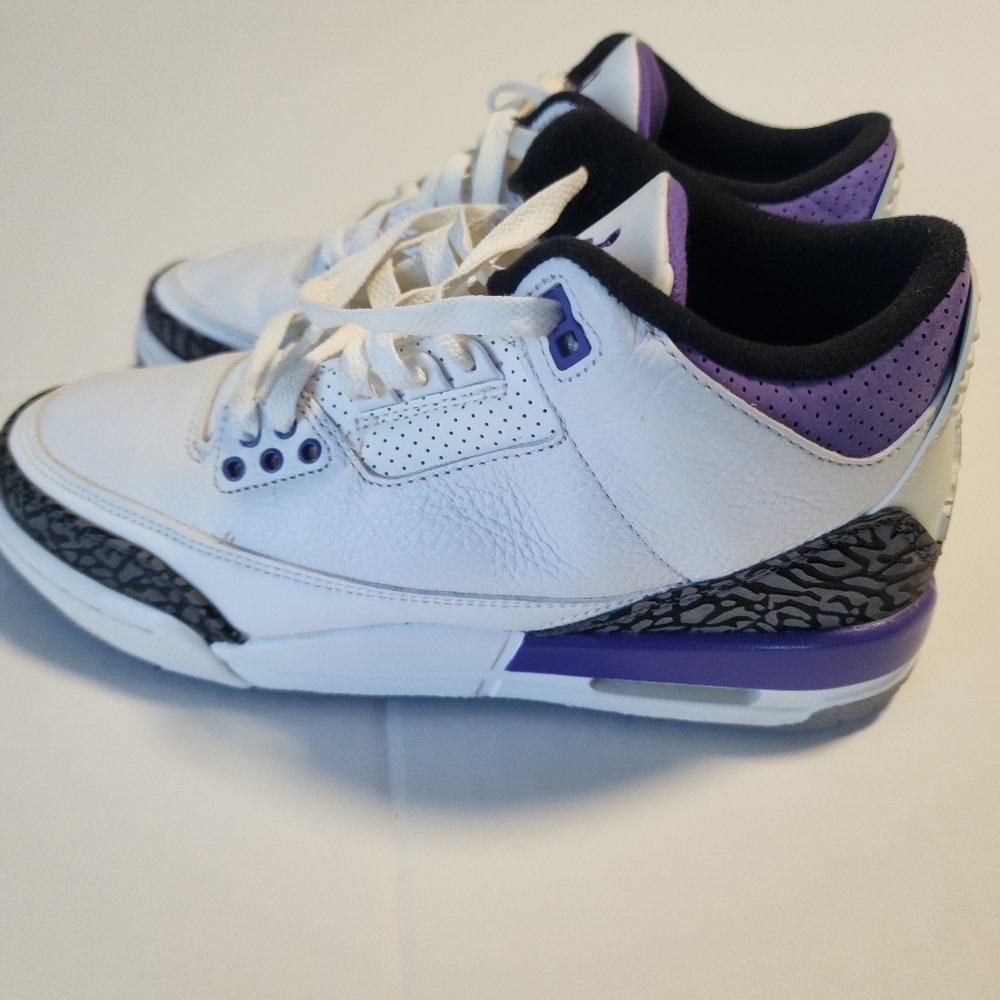 Air Jordan 3 Retro "Dark Iris", Size 7Y - Picture 3 of 10